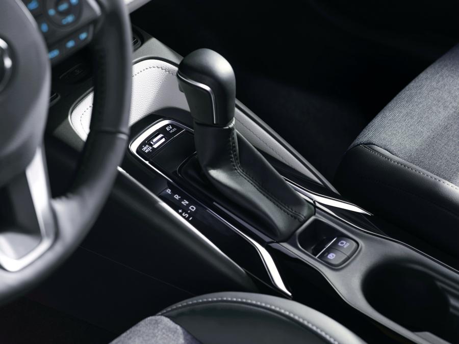 Детали интерьера Toyota Corolla Hybrid 2018 года  (WW) (фото 2 из 61)